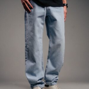 بنطلون جينز رجالي واسع فاتح اللون (Wide Leg) – جينز كاجوال عصري لإطلالات Streetwear